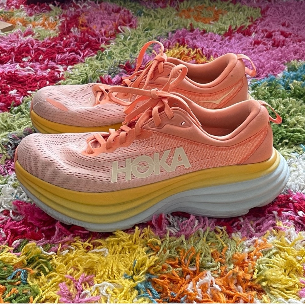 Hoka Bondi Women's Peach and Lemon 8.5